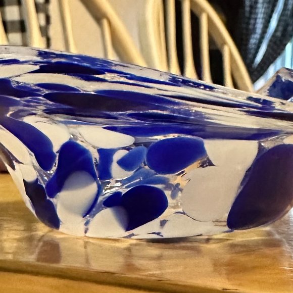 Blue and White Heart-Shaped Made in Murano Dish/Bowl 5.5 in X 2 in - Picture 3 of 3